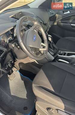 Внедорожник / Кроссовер Ford Kuga 2018 в 