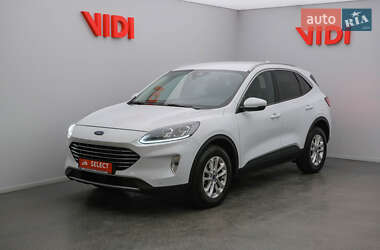 Внедорожник / Кроссовер Ford Kuga 2021 в Киеве