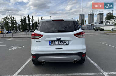 Внедорожник / Кроссовер Ford Kuga 2013 в 