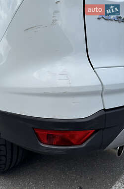Внедорожник / Кроссовер Ford Kuga 2013 в 