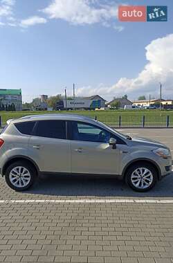 Внедорожник / Кроссовер Ford Kuga 2008 в 