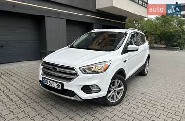 Внедорожник / Кроссовер Ford Kuga 2017 в Тернополе