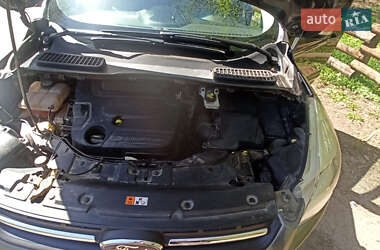 Внедорожник / Кроссовер Ford Kuga 2013 в 