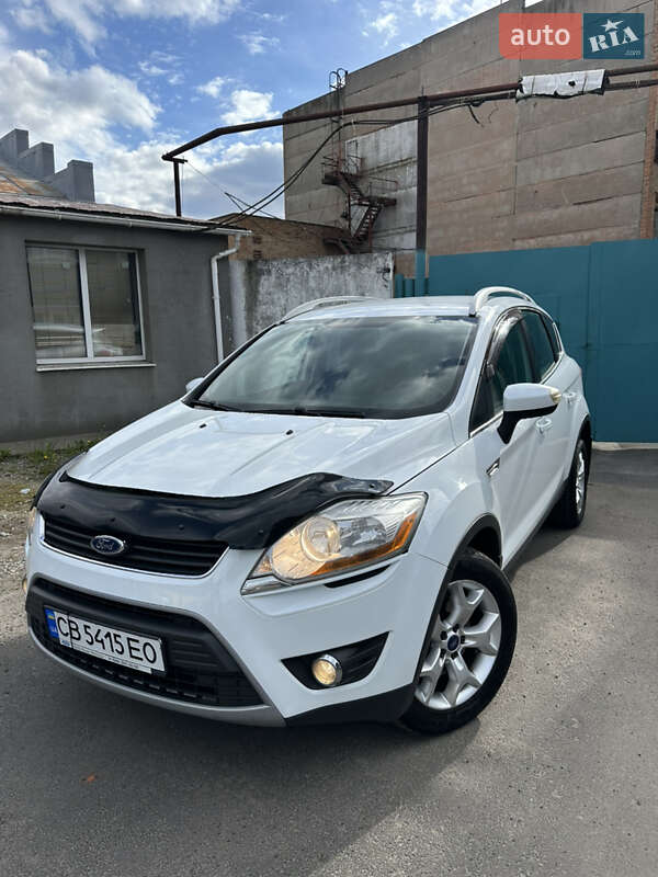 Позашляховик / Кросовер Ford Kuga 2011 в 