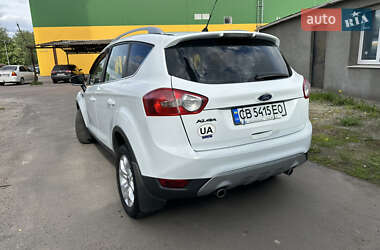 Позашляховик / Кросовер Ford Kuga 2011 в 