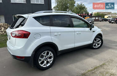 Позашляховик / Кросовер Ford Kuga 2011 в 