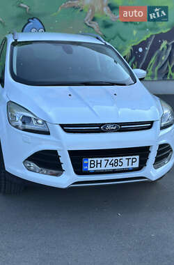 Внедорожник / Кроссовер Ford Kuga 2015 в 