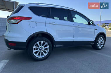 Внедорожник / Кроссовер Ford Kuga 2015 в 