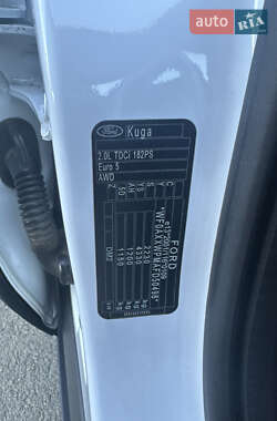 Внедорожник / Кроссовер Ford Kuga 2015 в 