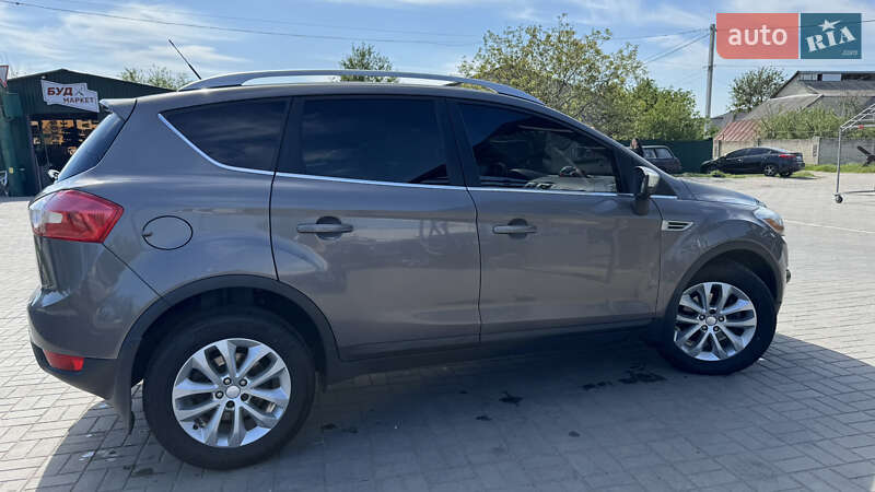 Внедорожник / Кроссовер Ford Kuga 2012 в Запорожье