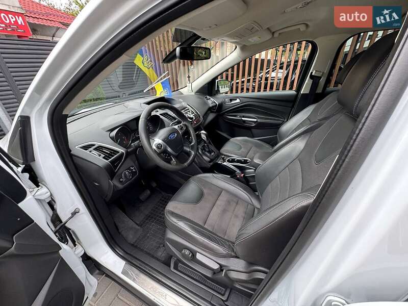 Внедорожник / Кроссовер Ford Kuga 2013 в Черкассах