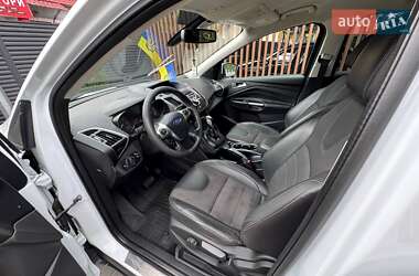 Внедорожник / Кроссовер Ford Kuga 2013 в 