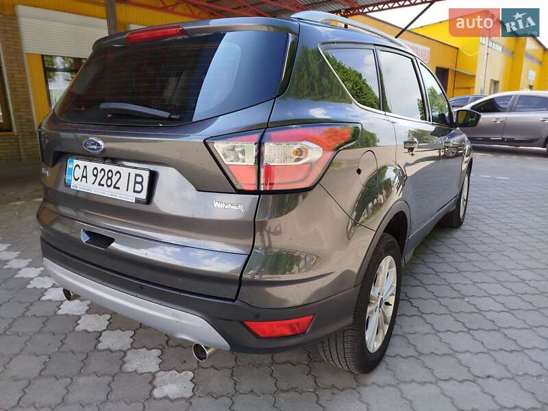 Внедорожник / Кроссовер Ford Kuga 2019 в Черкассах