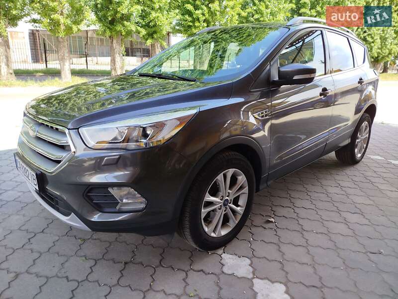 Внедорожник / Кроссовер Ford Kuga 2019 в Черкассах