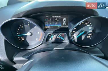 Позашляховик / Кросовер Ford Kuga 2013 в 