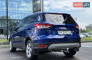Позашляховик / Кросовер Ford Kuga 2013 в 