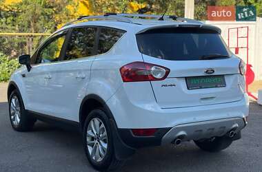 Позашляховик / Кросовер Ford Kuga 2012 в 