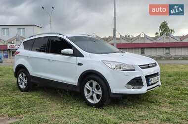 Внедорожник / Кроссовер Ford Kuga 2015 в 