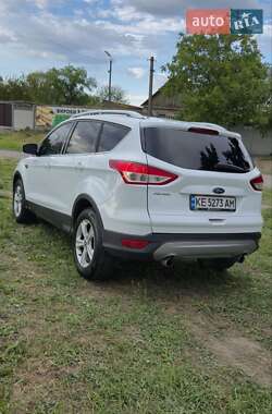 Внедорожник / Кроссовер Ford Kuga 2015 в 