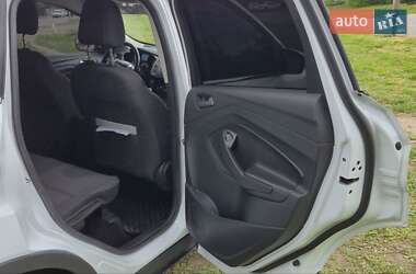 Внедорожник / Кроссовер Ford Kuga 2015 в 