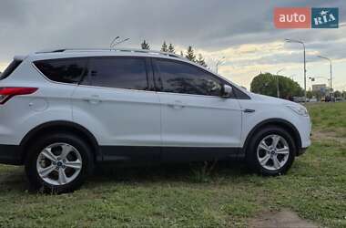 Внедорожник / Кроссовер Ford Kuga 2015 в 