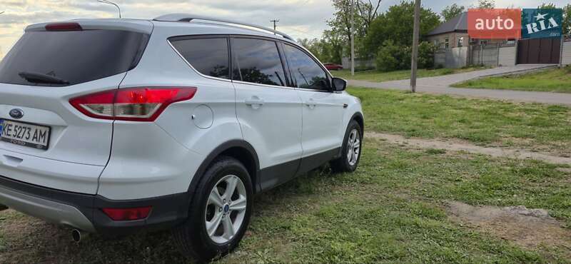 Внедорожник / Кроссовер Ford Kuga 2015 в Павлограде