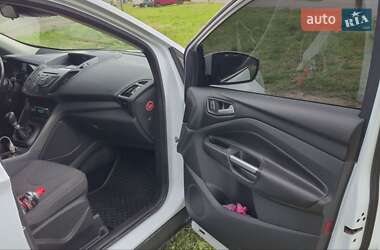 Внедорожник / Кроссовер Ford Kuga 2015 в 
