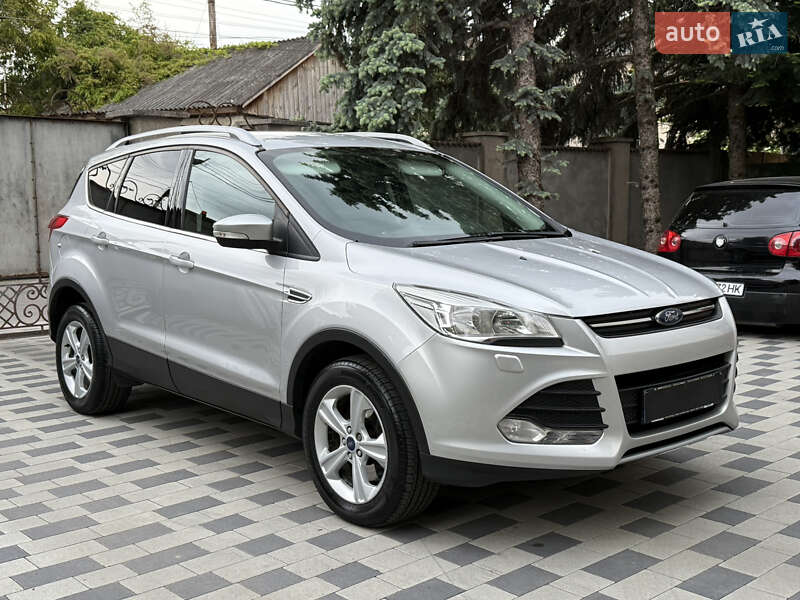 Внедорожник / Кроссовер Ford Kuga 2015 в 
