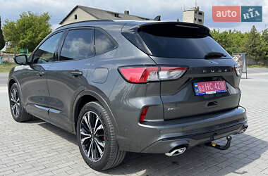 Внедорожник / Кроссовер Ford Kuga 2020 в 