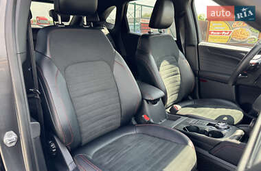 Внедорожник / Кроссовер Ford Kuga 2020 в 
