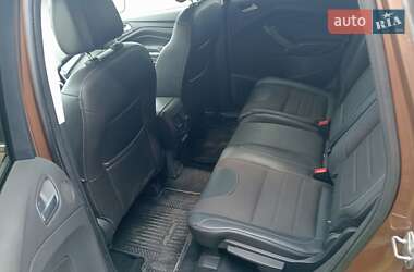 Позашляховик / Кросовер Ford Kuga 2013 в 