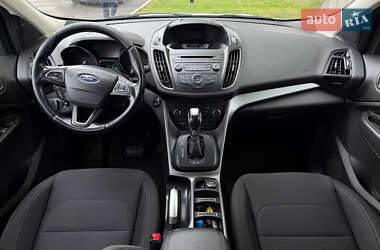 Внедорожник / Кроссовер Ford Kuga 2018 в 