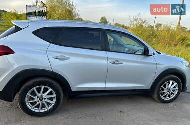 Позашляховик / Кросовер Ford Kuga 2011 в 