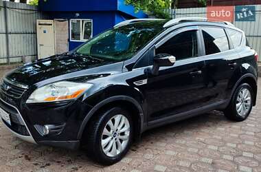 Позашляховик / Кросовер Ford Kuga 2012 в 
