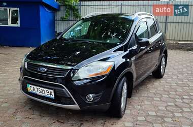 Позашляховик / Кросовер Ford Kuga 2012 в 
