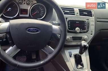 Позашляховик / Кросовер Ford Kuga 2012 в 