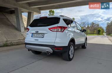 Внедорожник / Кроссовер Ford Kuga 2013 в 