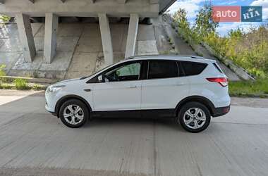 Внедорожник / Кроссовер Ford Kuga 2013 в 