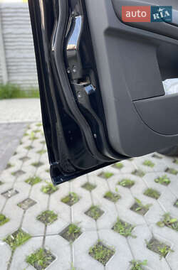 Внедорожник / Кроссовер Ford Kuga 2011 в 