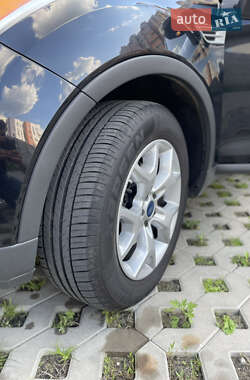 Внедорожник / Кроссовер Ford Kuga 2011 в 