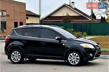 Позашляховик / Кросовер Ford Kuga 2012 в 