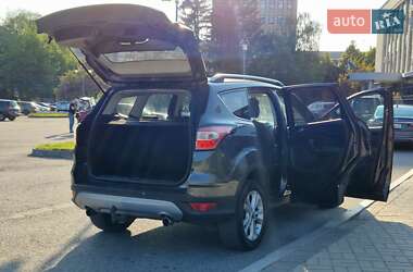 Внедорожник / Кроссовер Ford Kuga 2017 в 