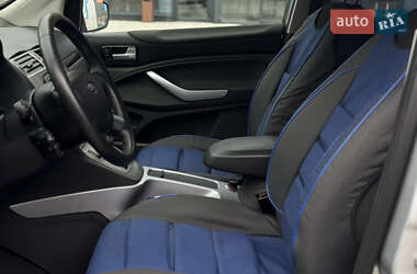 Позашляховик / Кросовер Ford Kuga 2011 в 