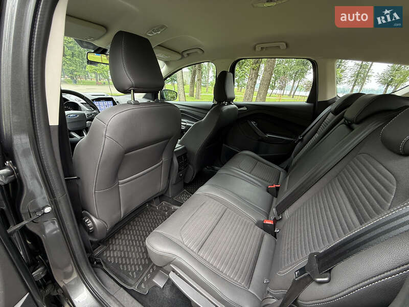 Внедорожник / Кроссовер Ford Kuga 2019 в Киеве