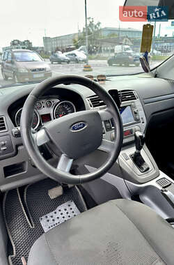 Позашляховик / Кросовер Ford Kuga 2011 в 