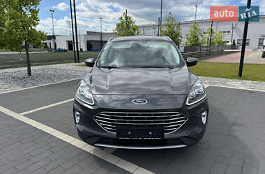 Внедорожник / Кроссовер Ford Kuga 2021 в 