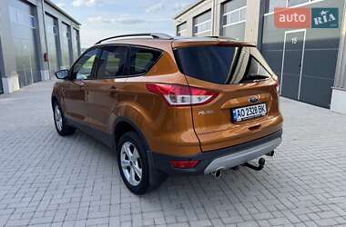 Внедорожник / Кроссовер Ford Kuga 2015 в 