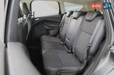 Внедорожник / Кроссовер Ford Kuga 2019 в 