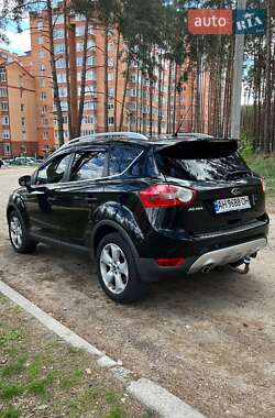 Внедорожник / Кроссовер Ford Kuga 2010 в 