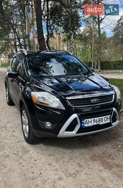Внедорожник / Кроссовер Ford Kuga 2010 в 